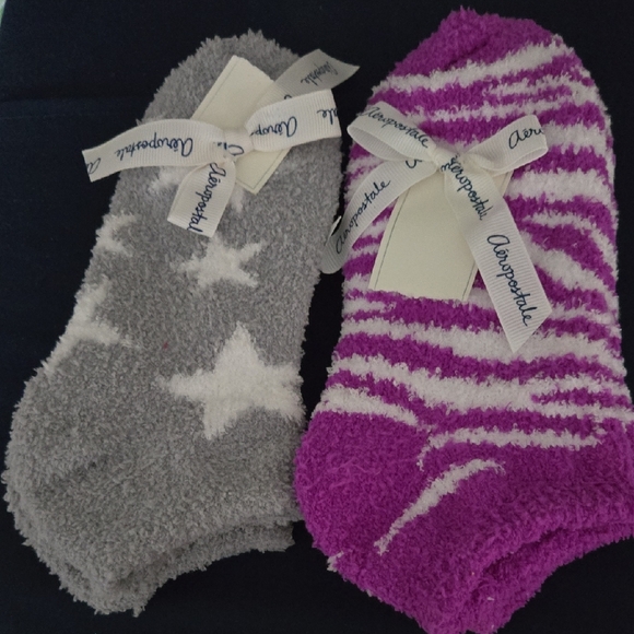 Aeropostale Fuzzy Socks Duo - Gray and Pink - Picture 2 of 7